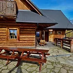 Zagroda Lepiarzowka I B&B 비스와