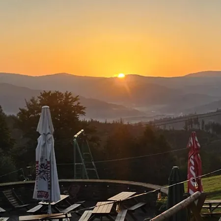 Zagroda Lepiarzowka I Panzió