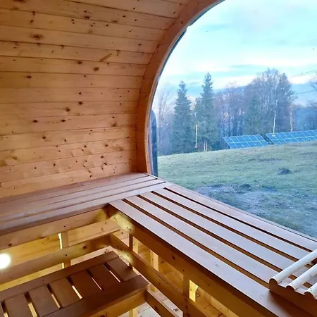 Alojamento de Acomodação e Pequeno-almoço Zagroda Lepiarzówka