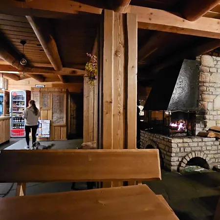 Zagroda Lepiarzówka Alojamento de Acomodação e Pequeno-almoço