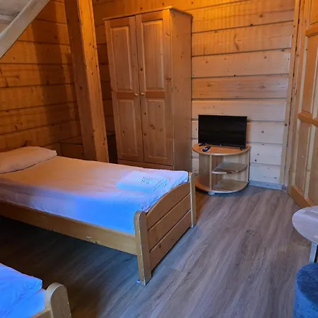Bed & Breakfast Zagroda Lepiarzowka I 3*