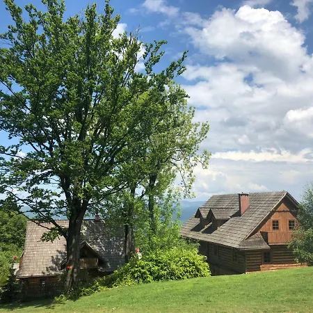Alojamento de Acomodação e Pequeno-almoço Zagroda Lepiarzówka